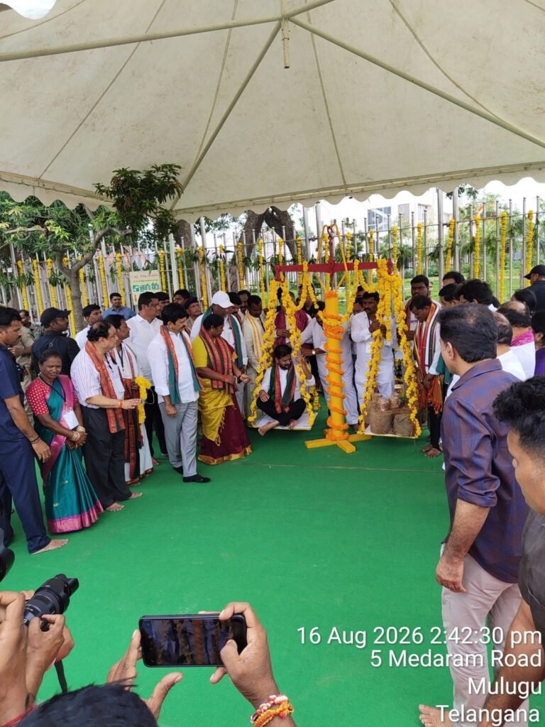 సమ్మక్క–సారలమ్మ గద్దెలను దర్శించుకున్న సీఎం రేవంత్ రెడ్డి