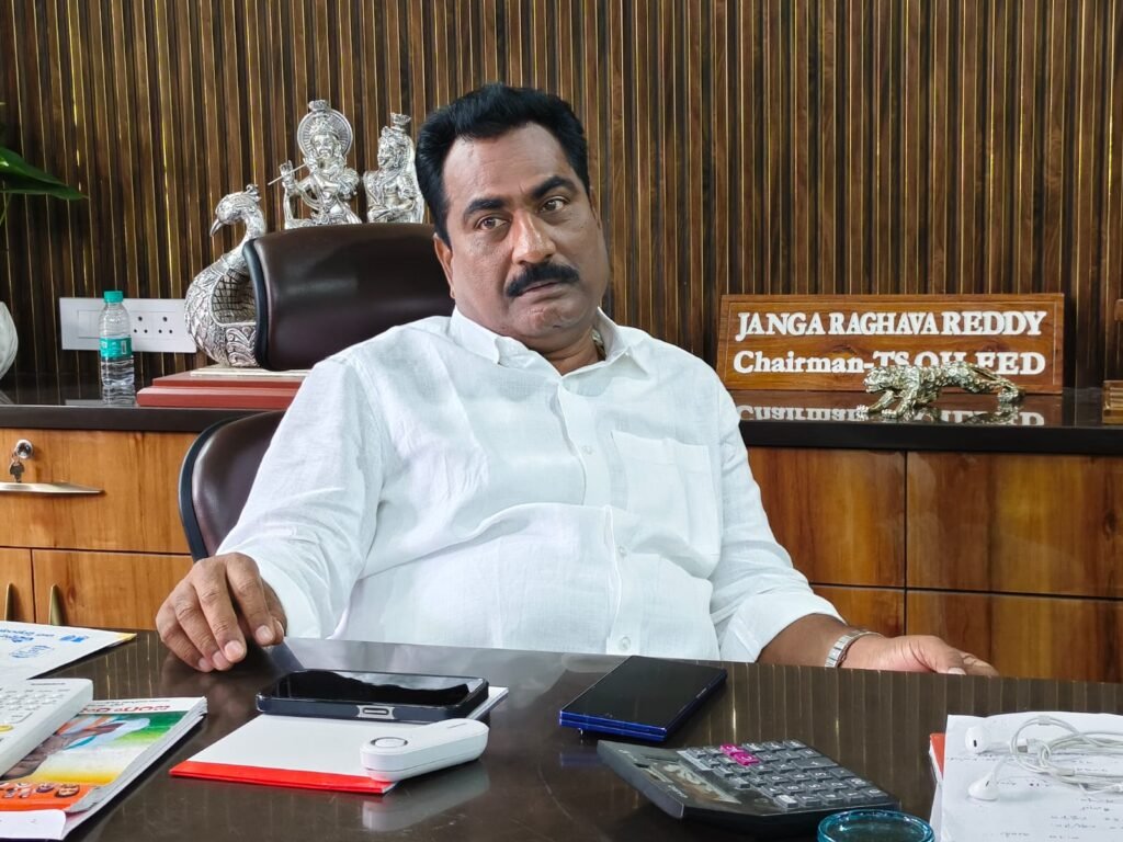 ప్ర‌శ్నించే గొంతుక‌ను..