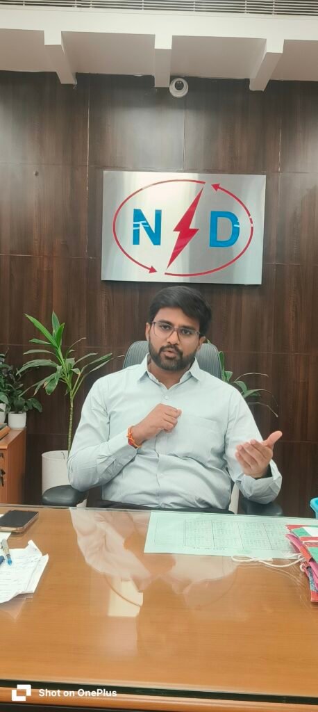 విద్యుత్ సేవల్లోనూ సాంకేతికే వినియోగం *పంపిణీ వ్యవస్థలో మనకు జాతీయ స్థాయి గుర్తింపు *విపత్తులను ఎదుర్కోవడం విద్యుత్ శాఖకు కొత్తేమీ కాదు *ఇబ్బందులు రాకుండా ముందస్తు చర్యలు *లోడ్‌కు అనుగుణంగా ట్రాన్స్‌ఫార్మర్లు, లైన్ల సామర్థ్యం పెంపు *రైతులకు అదనపు విద్యుత్‌ *ట్రాన్స్‌ఫార్మర్‌ మార్పిడికి ప్రత్యేక ఏర్పాట్లు *మూడవ డిస్కంతో సబ్సిడి సేవలు