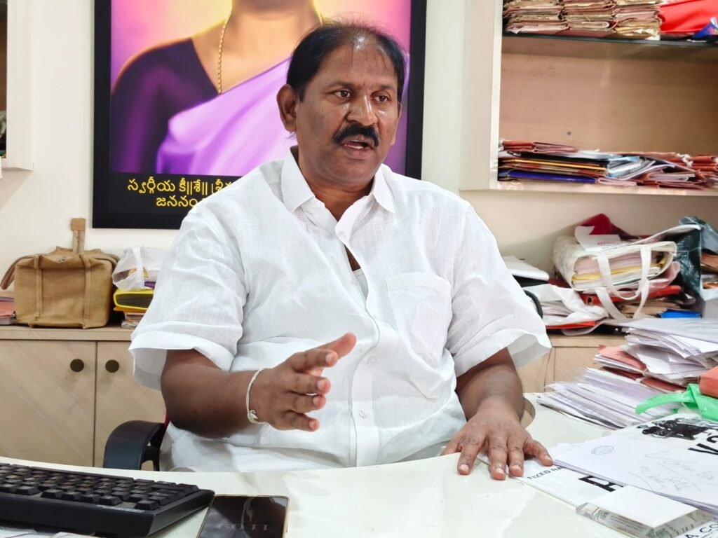 తలొంచి కాదు.. ఎదిరించి బతికిన!